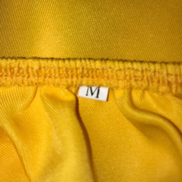 UNBRANDED off shoulders bright yellow butterfly sleeves crop top NEW size M - Picture 3 of 8